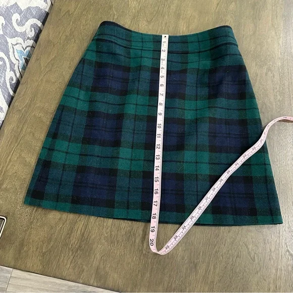 J Crew Factory Wool-Blend Mini Skirt in Black Watch Plaid Green Size 2 - Picture 3 of 7